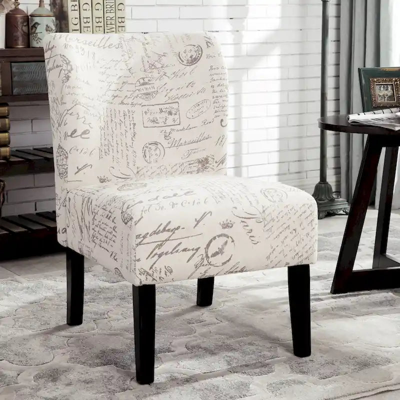 Poltrona d'accento imbottita con gambe in legno