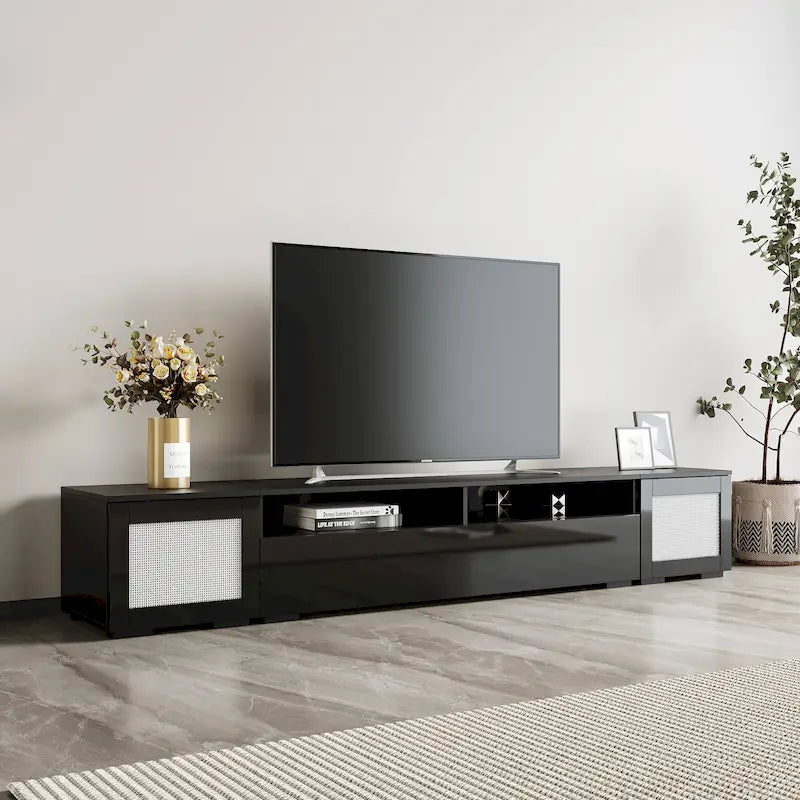 Mobile TV da 82,6" con luci LED e ante con apertura a pressione