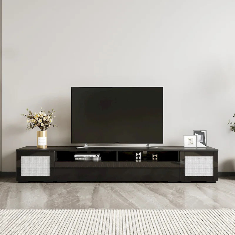 Mobile TV da 82,6" con luci LED e ante con apertura a pressione