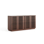 Credenza con ante a doghe in legno