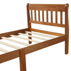 Letto a piattaforma in legno a una piazza con testiera e pediera