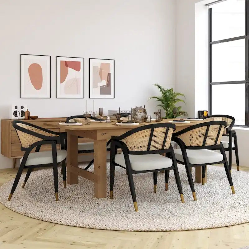 Sedia da pranzo in rattan con seduta imbottita e braccioli
