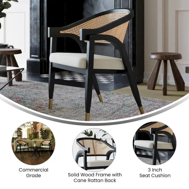 Sedia da pranzo in rattan con seduta imbottita e braccioli