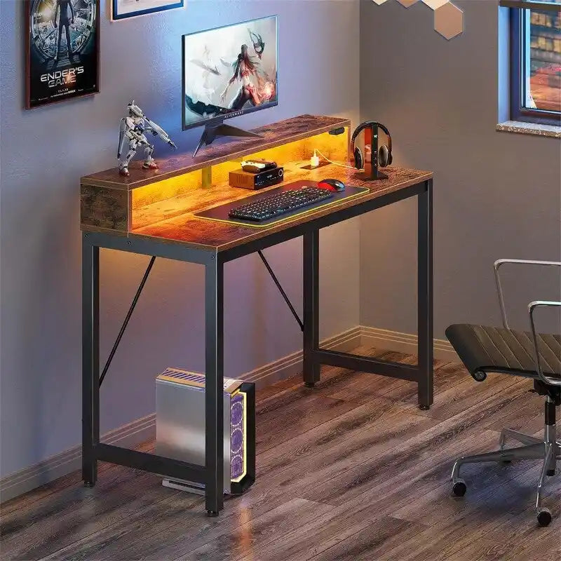 Scrivania da computer da 39 pollici con luci LED e ciabatta integrata