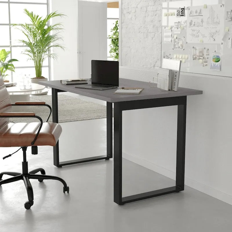 Tavolo da Conferenza con Piano in Laminato e Base a U in Acciaio